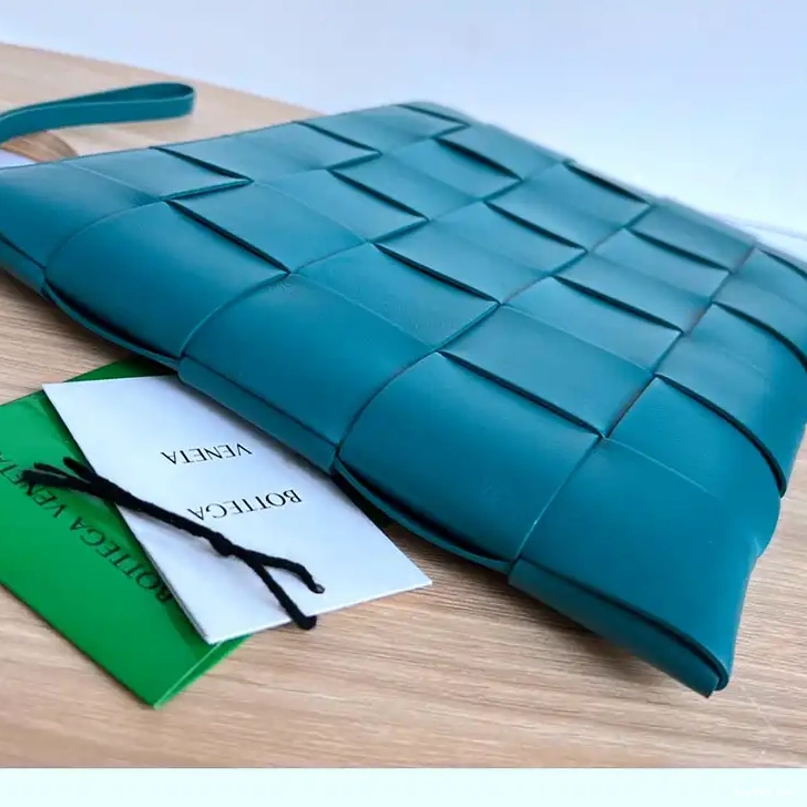 Brother Sam Yupoo Veneta 2409SF0015 Bags Bottega 1026